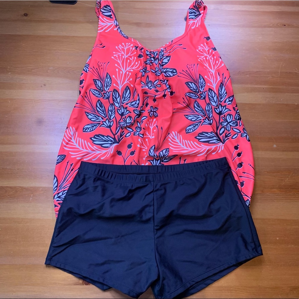 NWT Two Piece swimsuit - Size L - Swim top and shorts